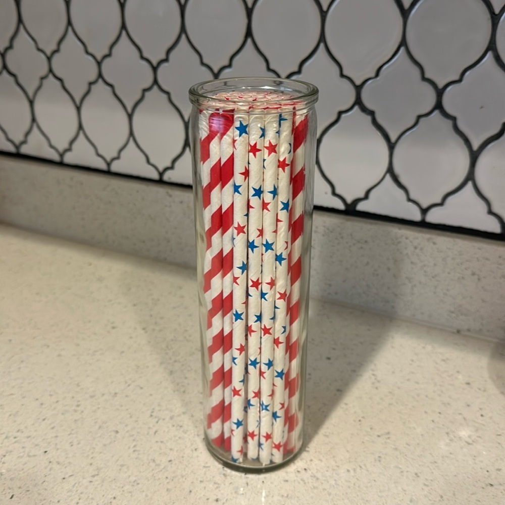 Stars and Stripes Paper Straws in Glass Jar